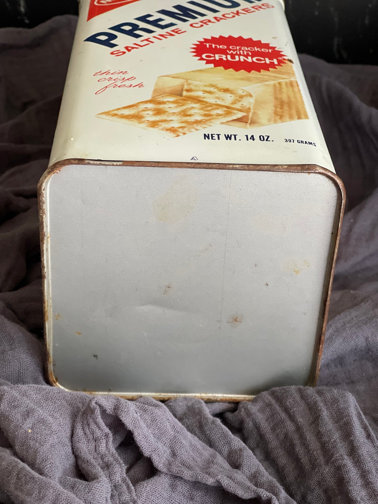 Vintage Nabisco Premium Saltine Cracker Tin Canister 1969 New York 14 Oz