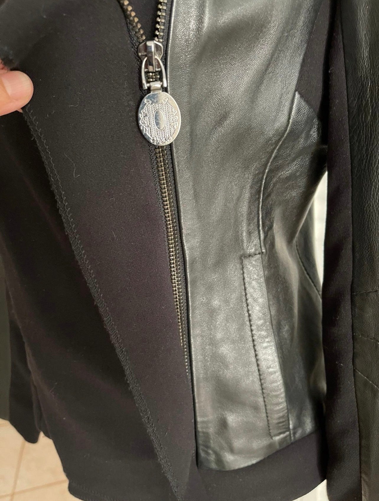 Elie Tahari Black Mixed-Media Leather Sleeve Jacket Size S