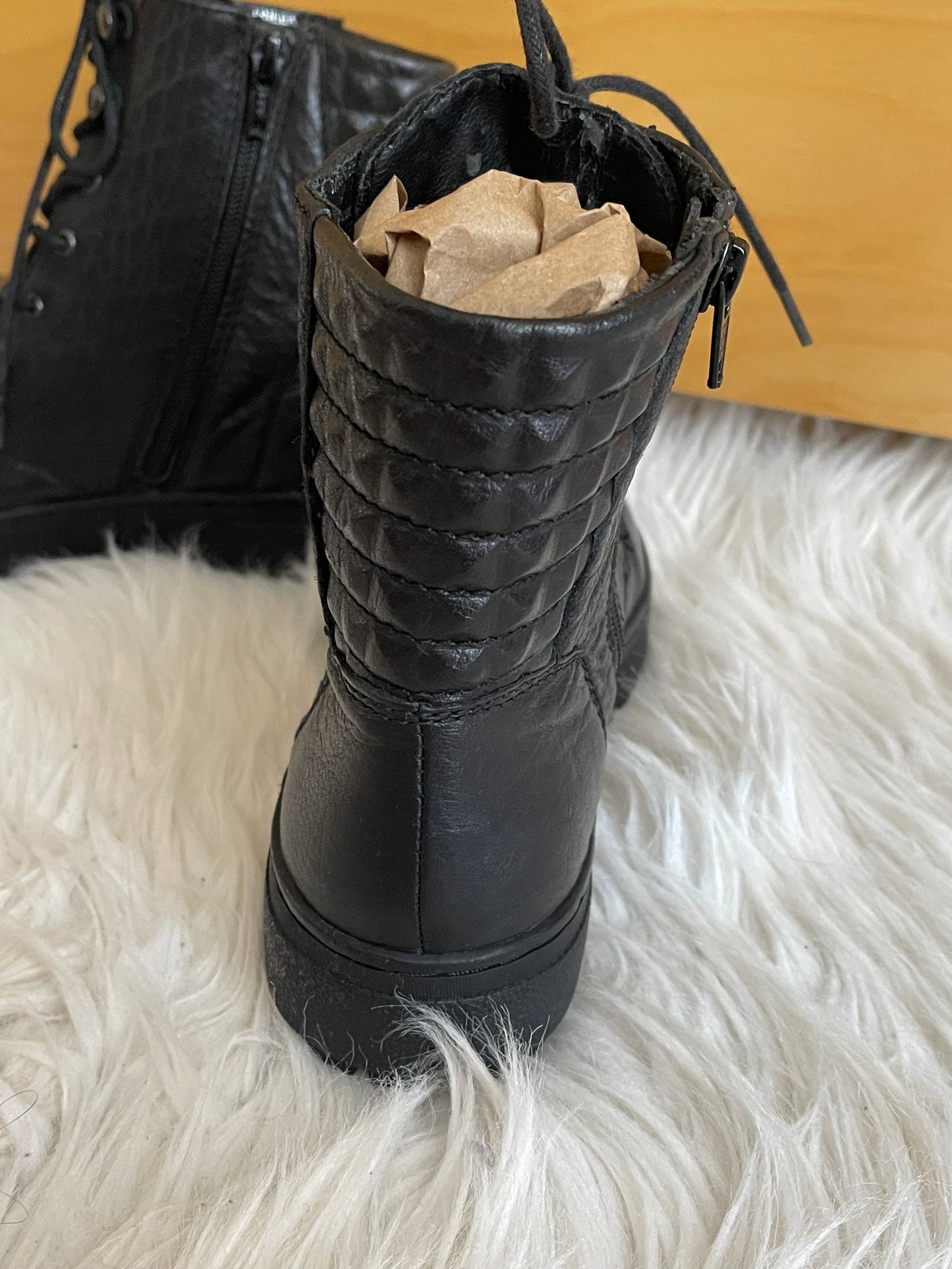 Steve Madden-Brand New Leather Ankle Boots Size 6