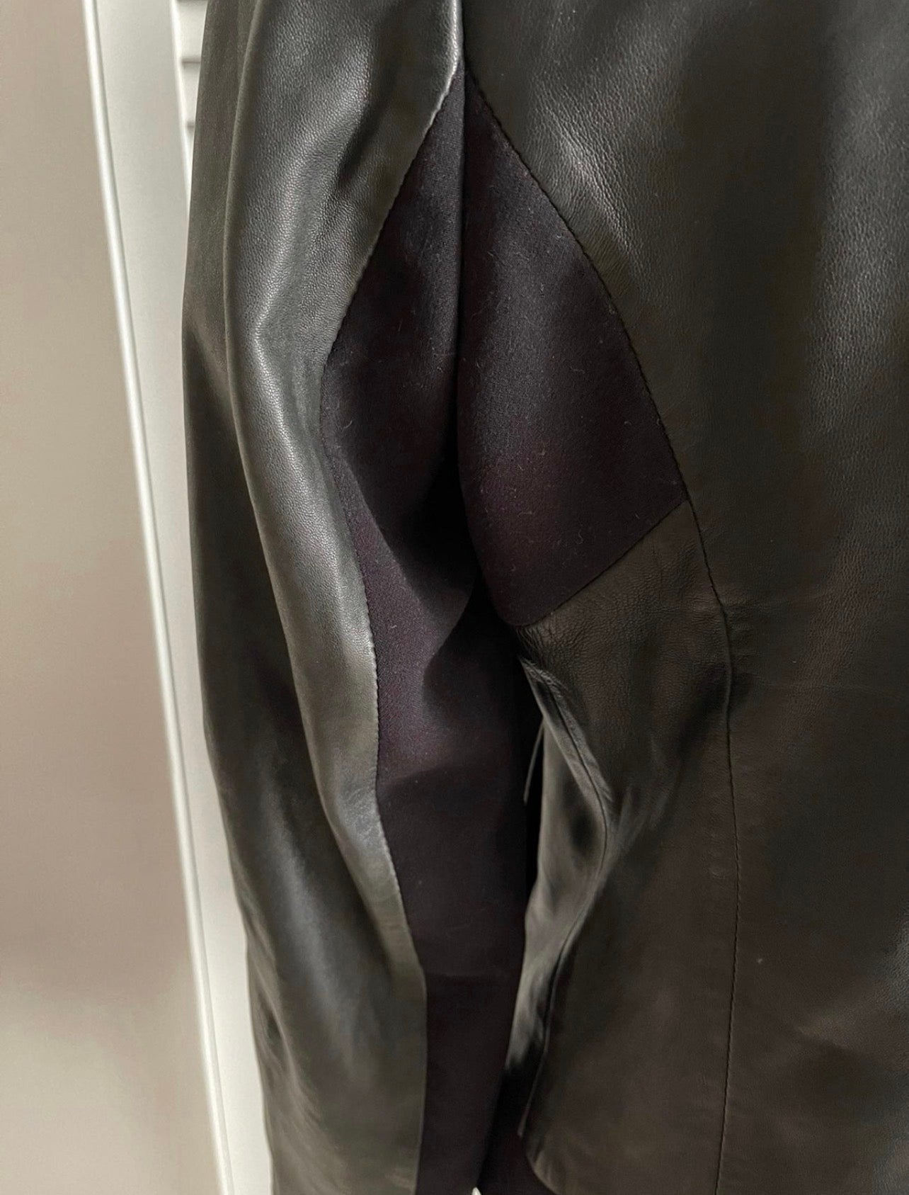 Elie Tahari Black Mixed-Media Leather Sleeve Jacket Size S