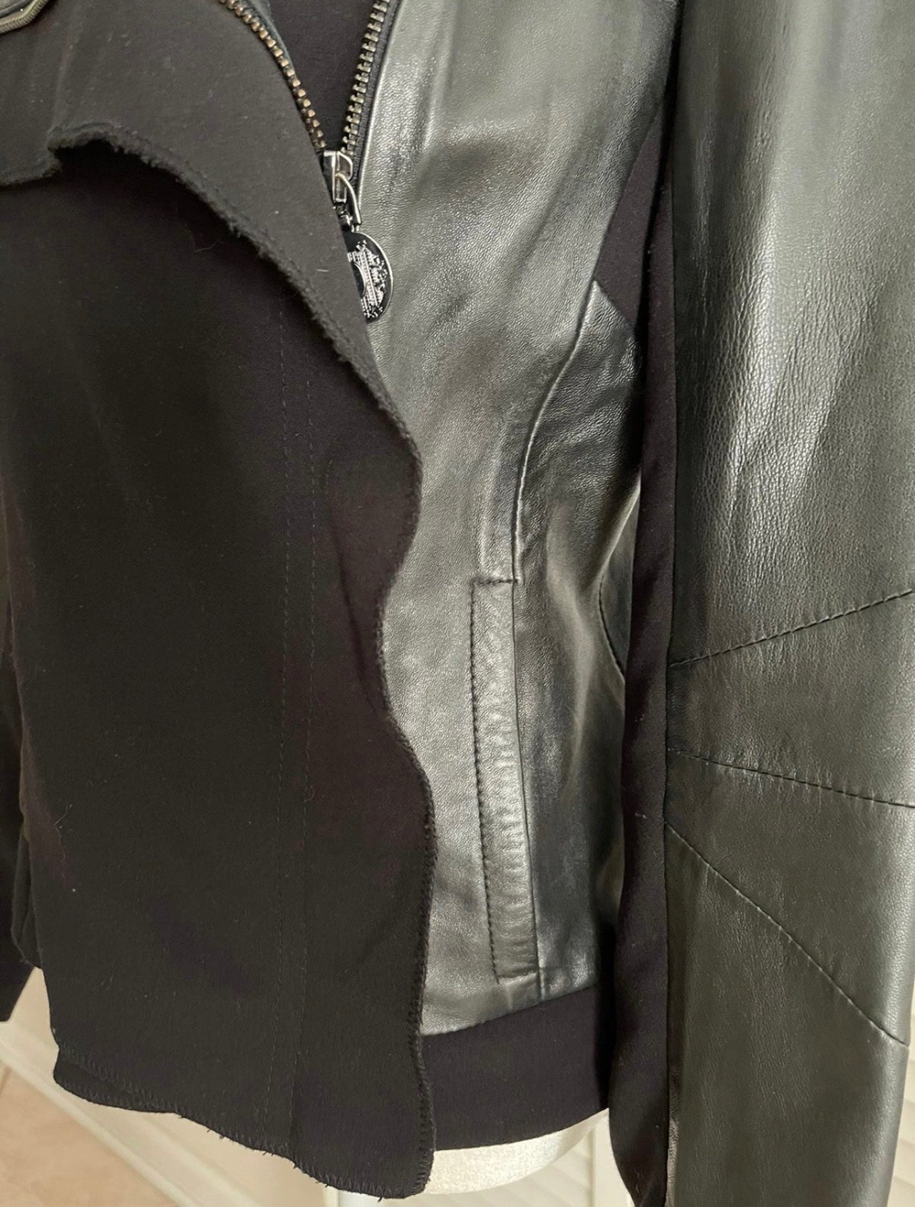 Elie Tahari Black Mixed-Media Leather Sleeve Jacket Size S