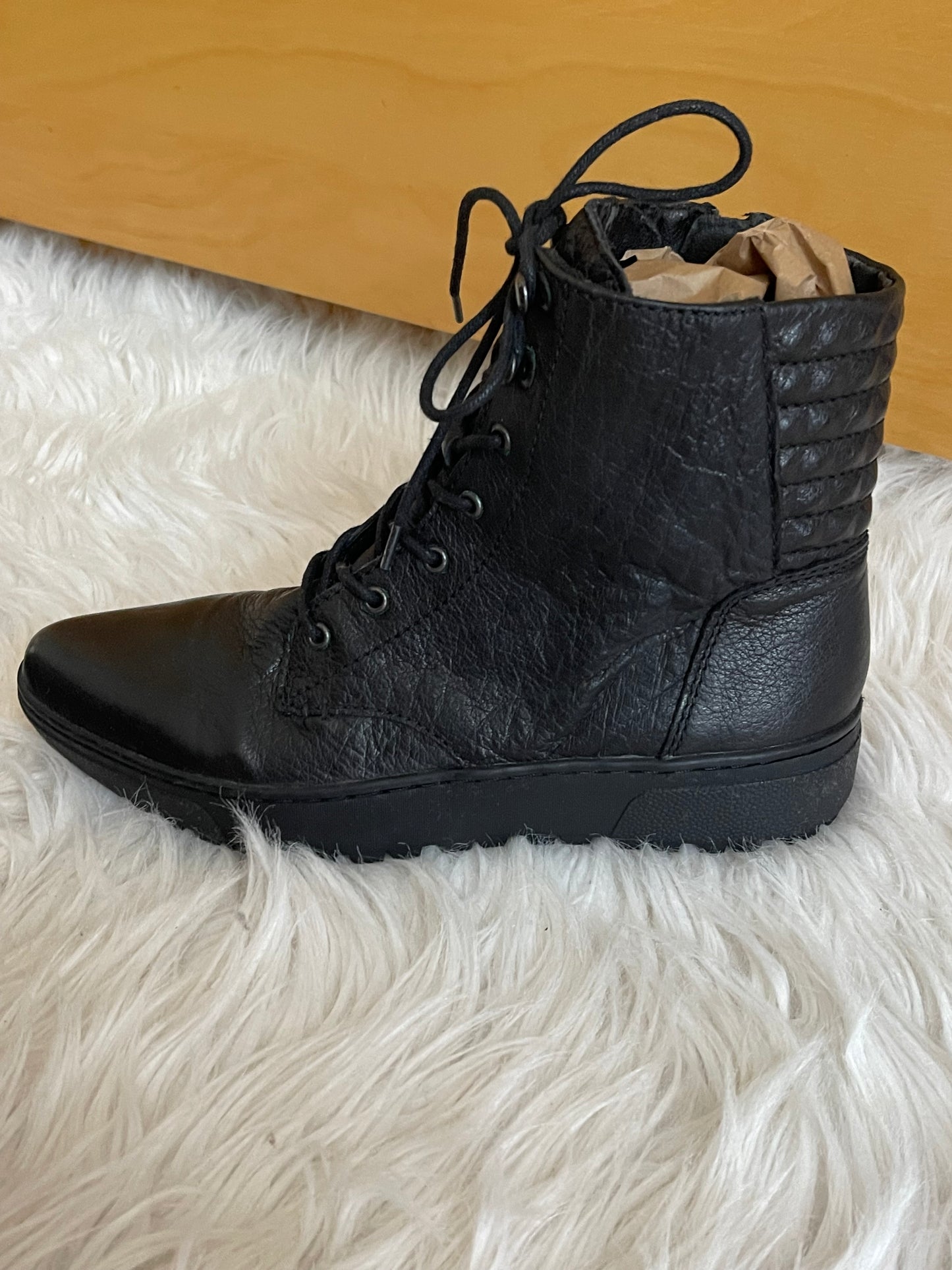 Steve Madden-Brand New Leather Ankle Boots Size 6